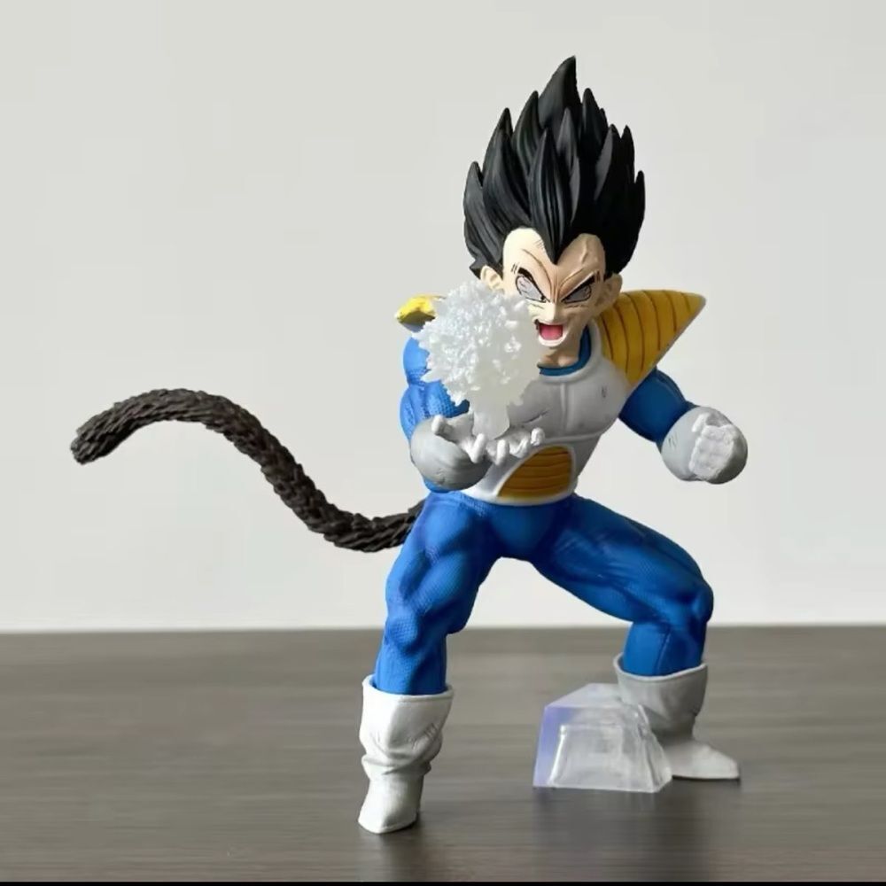 New Anime Dragon Ball Z Vegeta with Artificial Moon PVC Action Figure 17CM
